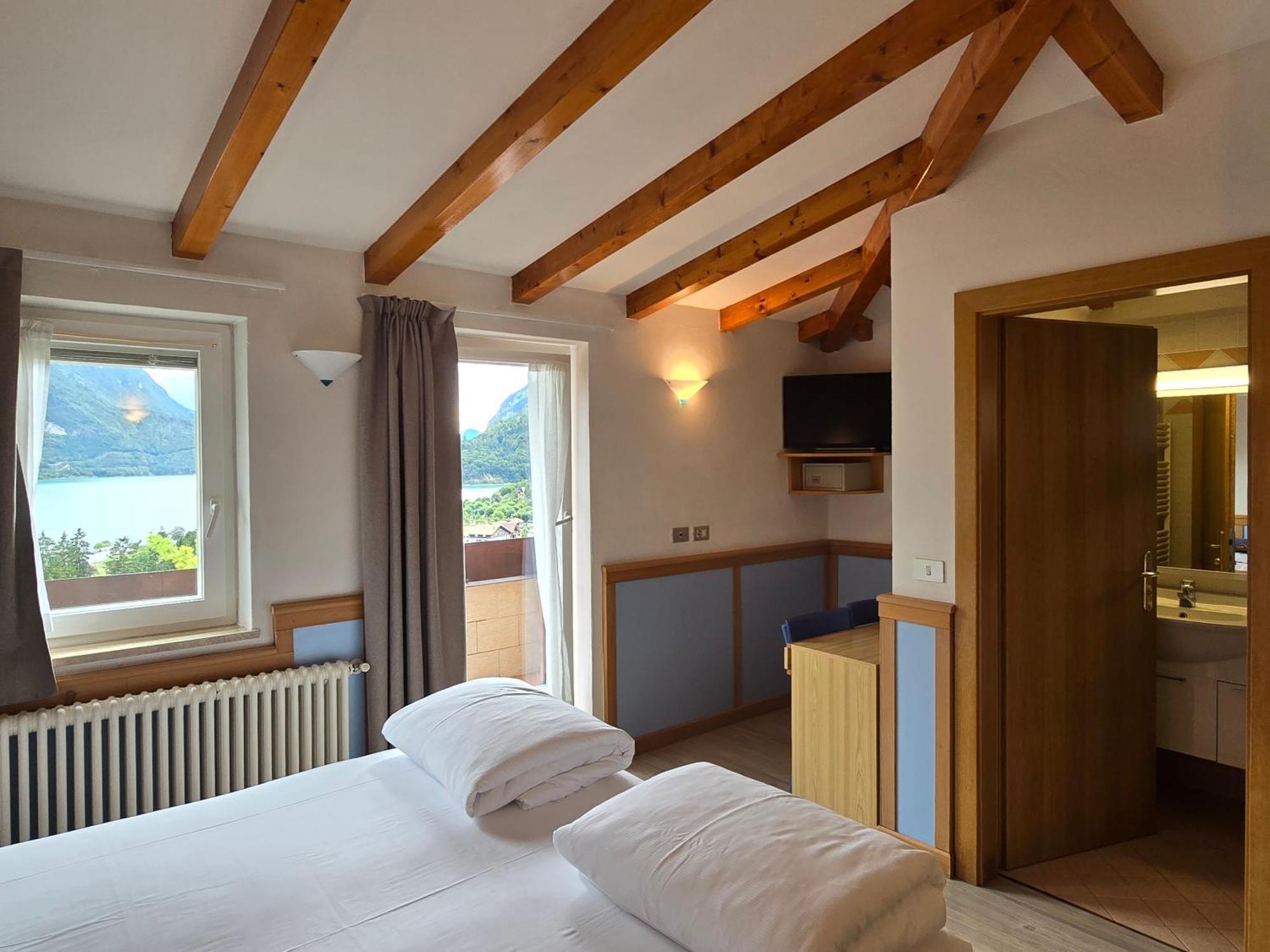 Hotel Miramonti Molveno Buitenkant foto