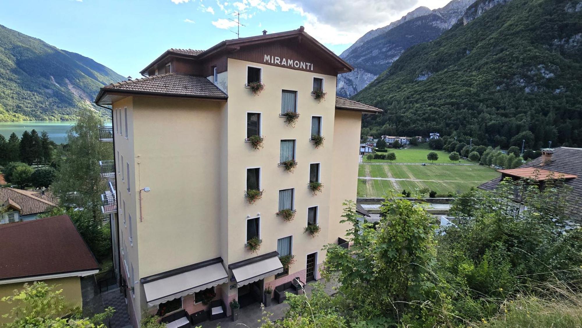 Hotel Miramonti Molveno Buitenkant foto
